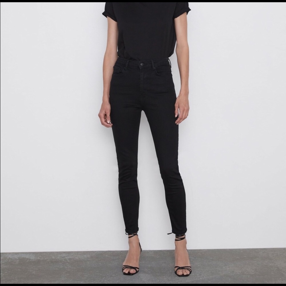 SOLD Zara Black High-Waisted Skinny Jeans
